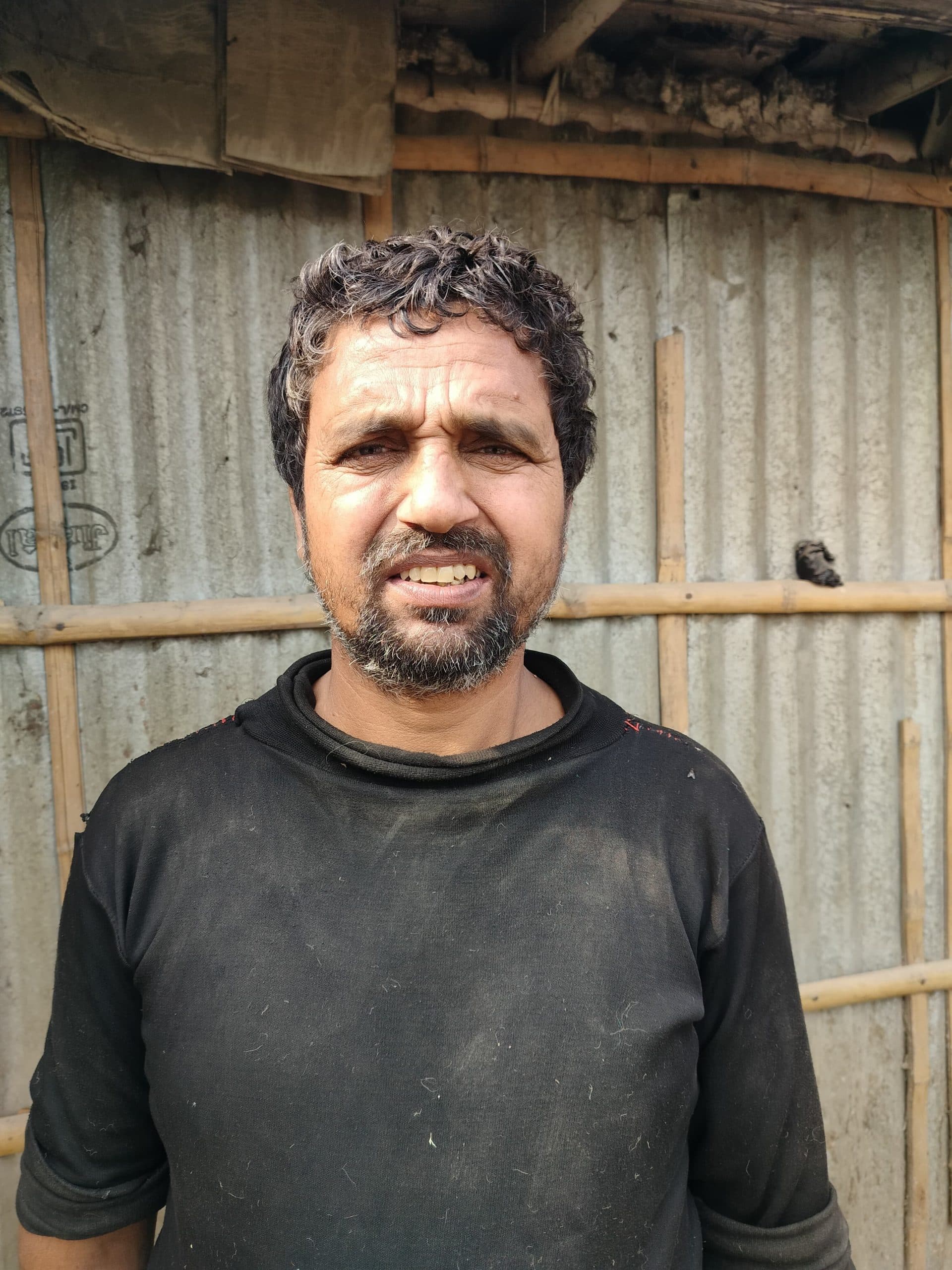 व्यवसायी को हथियार सटा लूटे पच्चीस हजार रुपये