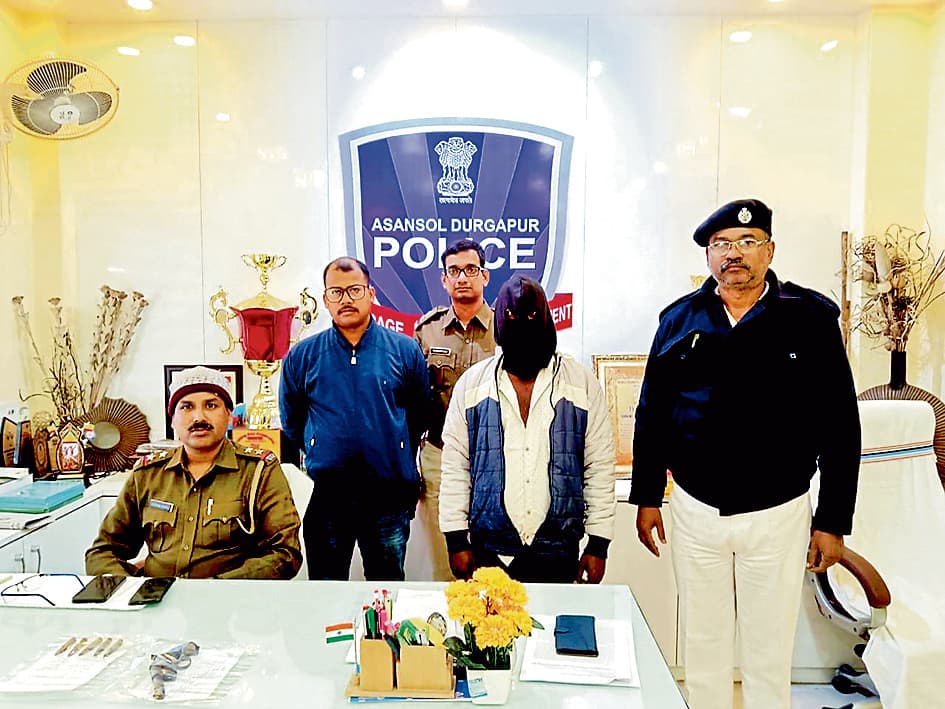 मारपीट का आरोपी पिस्तौल के साथ हुआ गिरफ्तार