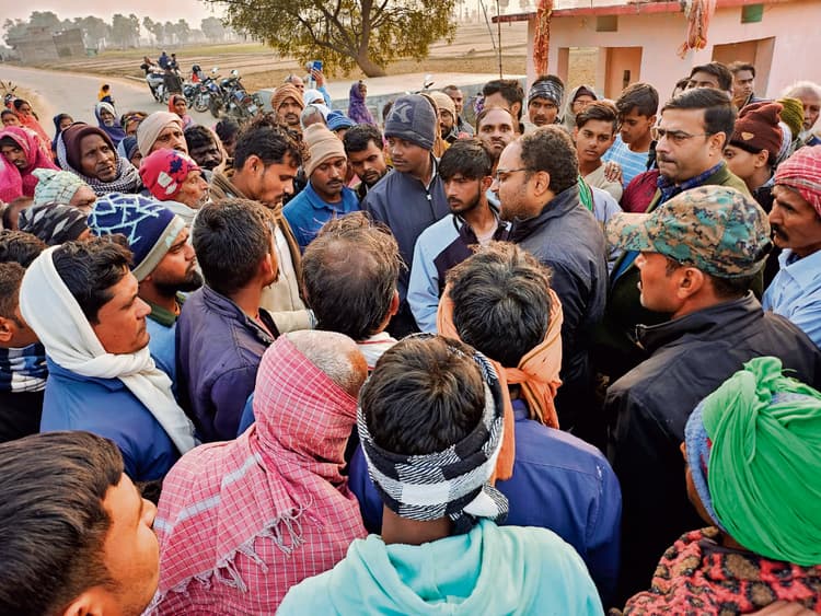 Gaya News : मसौंधा में लोगों ने इंडस्ट्रियल कॉरिडोर की जमीन का सीमांकन रोका