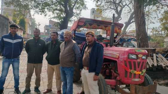 डांगापाड़ा से अवैध उत्खनन कर लाये जा रहे कोयले लदे दो ट्रैक्टरों को वन विभाग ने किया जब्त