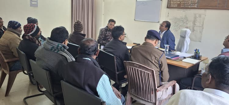 गणतंत्र दिवस की तैयारी को लेकर एसडीएम ने की बैठक