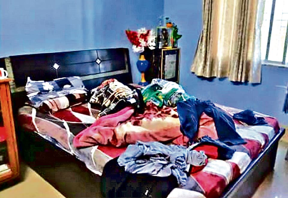 Bokaro News : कोचिंग संचालक के बंद फ्लैट से 10 लाख के जेवर चोरी