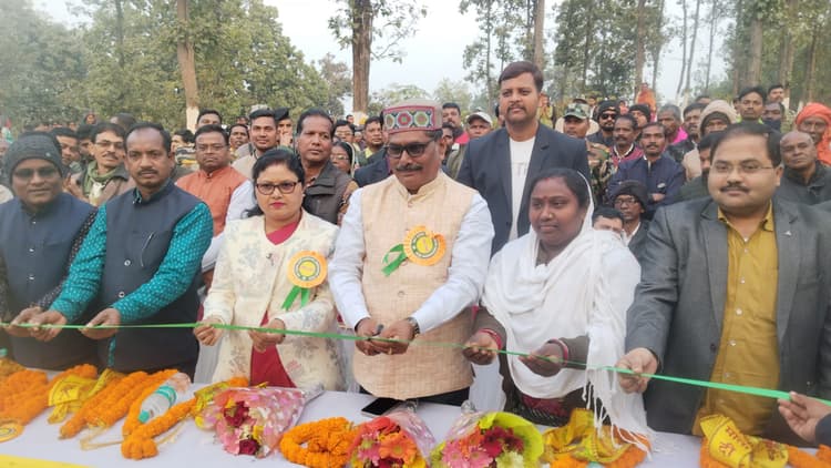 Bokaro News : जल, जंगल व जमीन के बिना जीवन नहीं : योगेंद्र प्रसाद