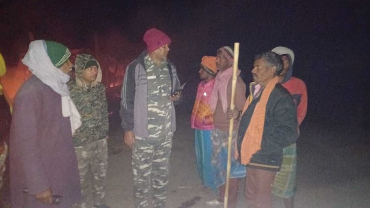 घर में लगी आग, 20 लाख की संपत्ति जल कर खाक