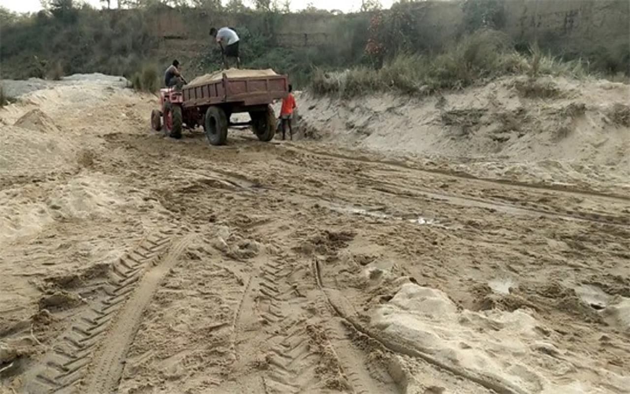Ranchi news : बिहार व बंगाल की तर्ज पर होगा बालू घाटों का संचालन, अध्ययन के लिए कमेटी गठित