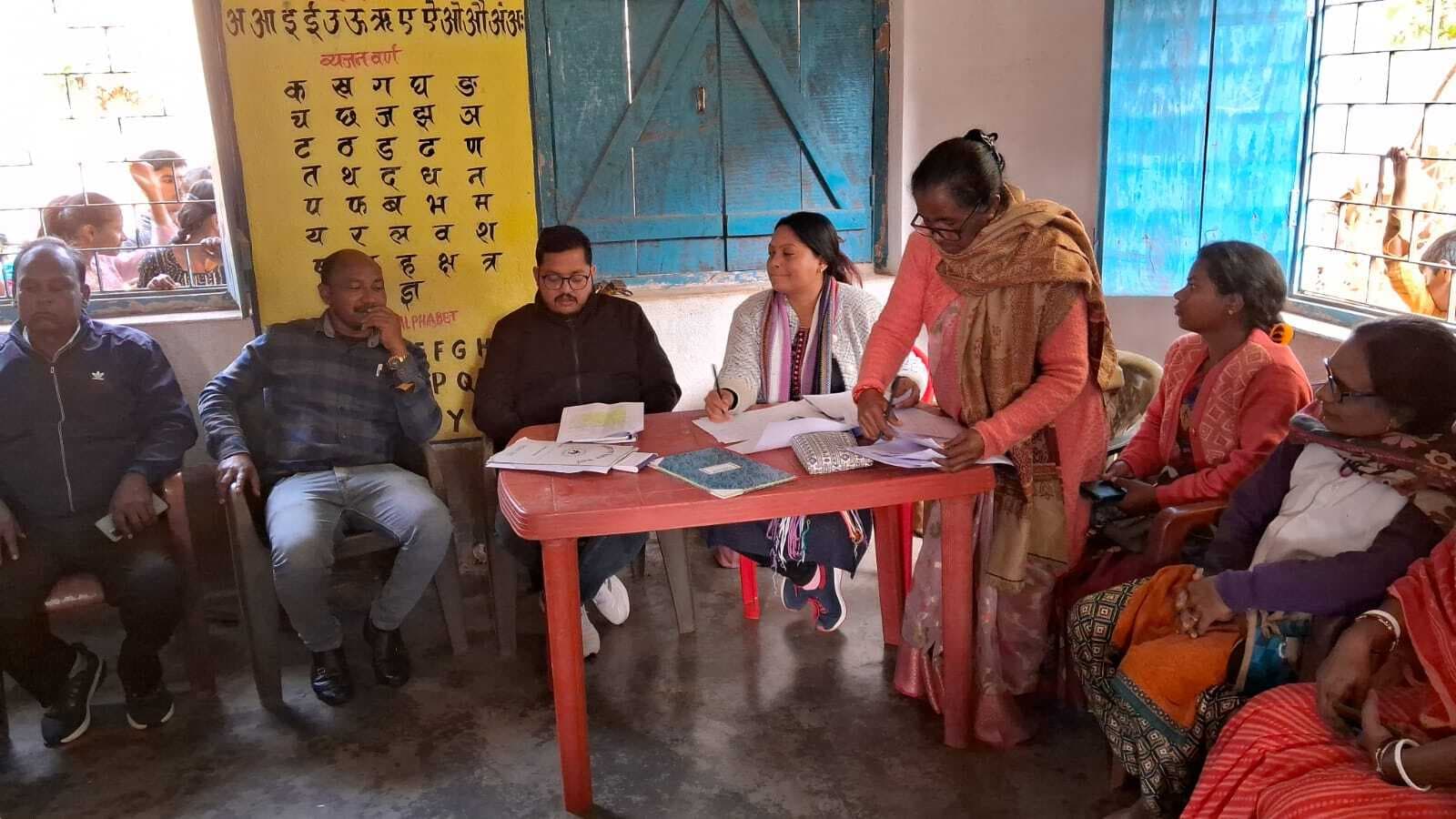 सारिका और सोनाली बनीं आंगनबाड़ी सहायिका