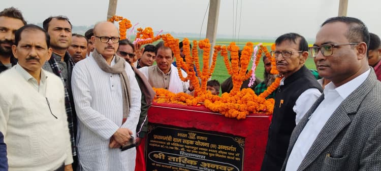 महानंदा नदी में पुल निर्माण के बाद अमदाबाद-मालदा जिला से जुड़ेगा, सांसद
