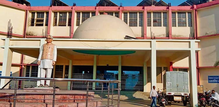 Chapra News : पीएचडी प्रवेश परीक्षा के लिए आये आवेदनों की स्क्रूटनी में जुटा विश्वविद्यालय