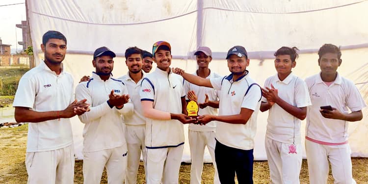 Gaya News : हिंदले ब्वॉयज, एके गोल्डन, प्रोफेशनल व दिव्य क्रिकेट क्लब ने जीते मैच