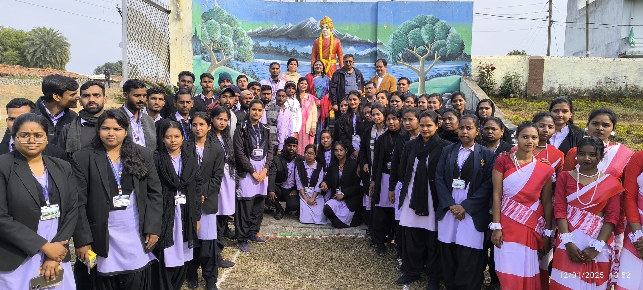 Giridih News :स्वामी विवेकानंद के विचार आज भी हैं प्रासंगिक