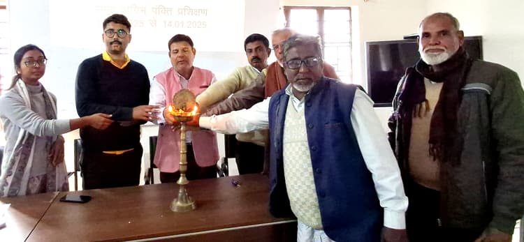 कृषि विज्ञान केंद्र में समूह अग्रिम पंक्ति प्रत्यक्षण पर प्रशिक्षण शुरू
