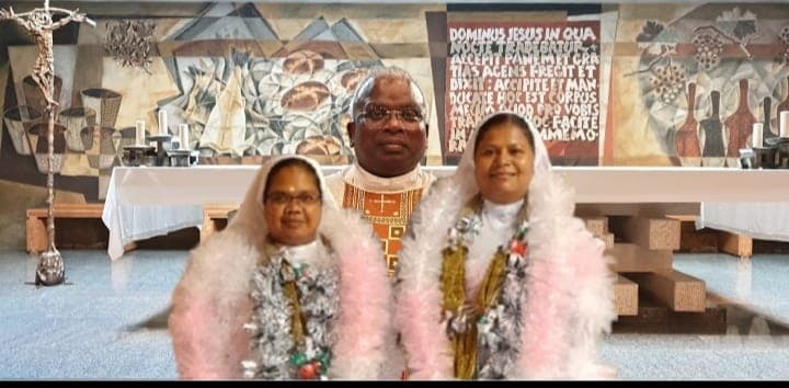 Ranchi News : रोम में कार्यरत झारखंड के तीन धर्मसमाजियों की सेवकाई के 25 वर्ष पूरे