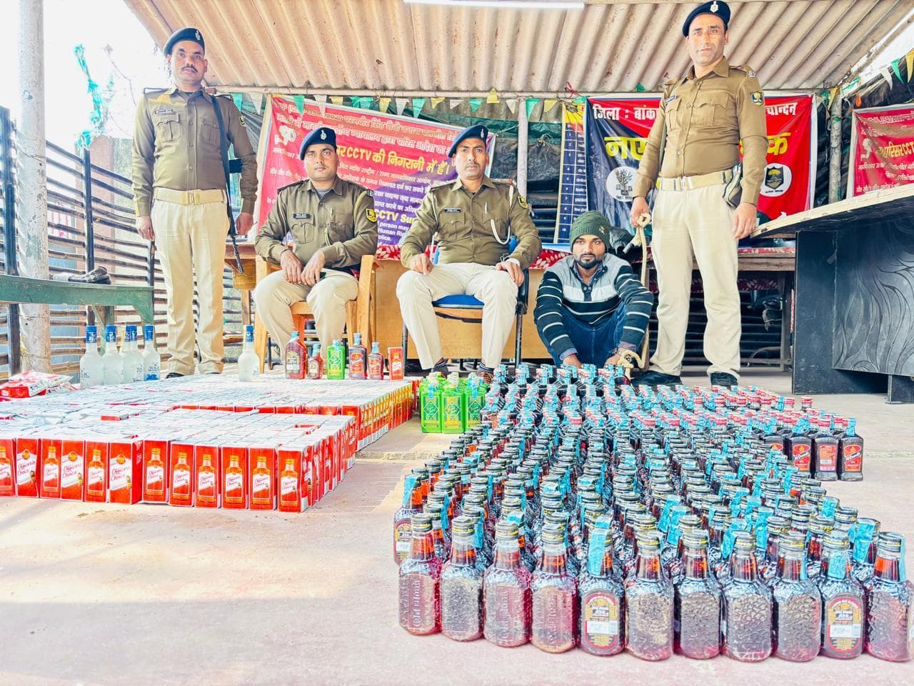 चांदन में अवैध विदेशी शराब से लदी स्कॉर्पिओ जब्त, चालक गिरफ्तार