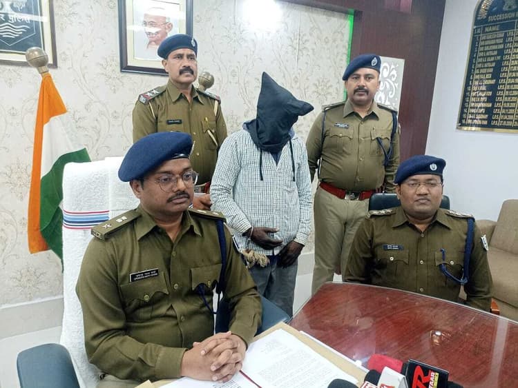 पुत्री को प्रेमी संग आपत्तिजनक स्थिति में देख पिता ने खोया आपा, प्रेमी गुलशन की हत्या कर पैन में फेंका शव