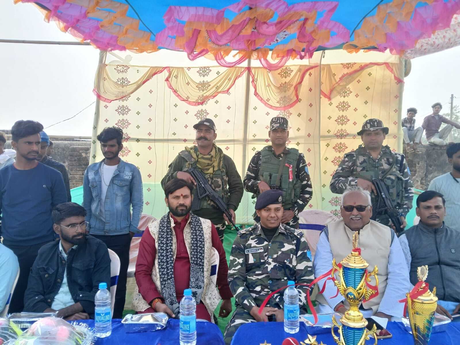 क्रिकेट मैच में खैरा ने गोपालपुर को हराया