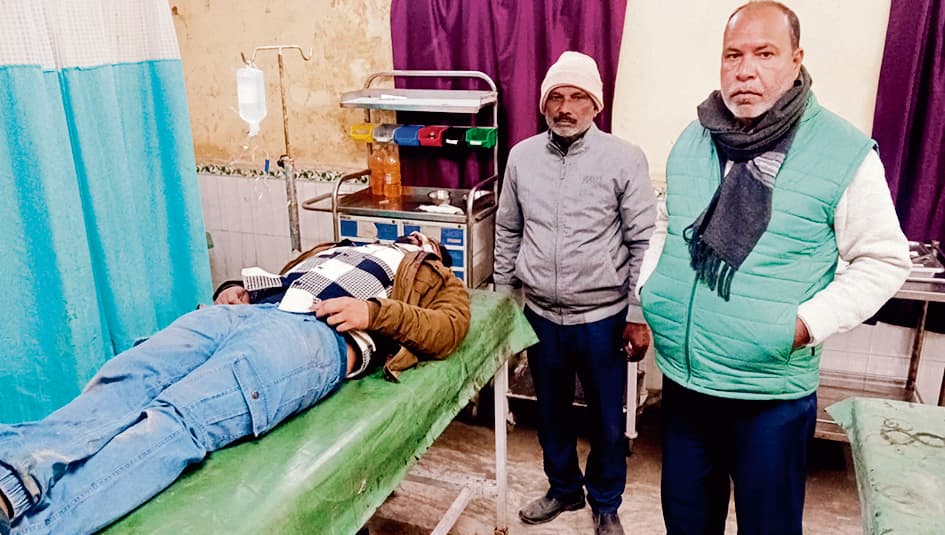 Gopalganj News : पुलिस के मुखबिर का आरोप लगाकर युवक को मारी गोली, सदर अस्पताल में भर्ती