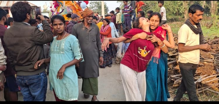 Katihar news : महिला शव भंगहा पहुंचते ही रो पड़ा पूरा गांव