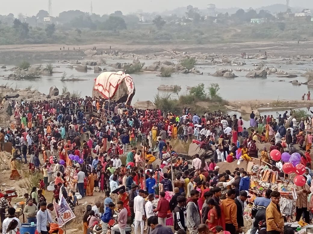Bokaro News : नदी तटों पर दिखी आस्था, मेला में उत्साह