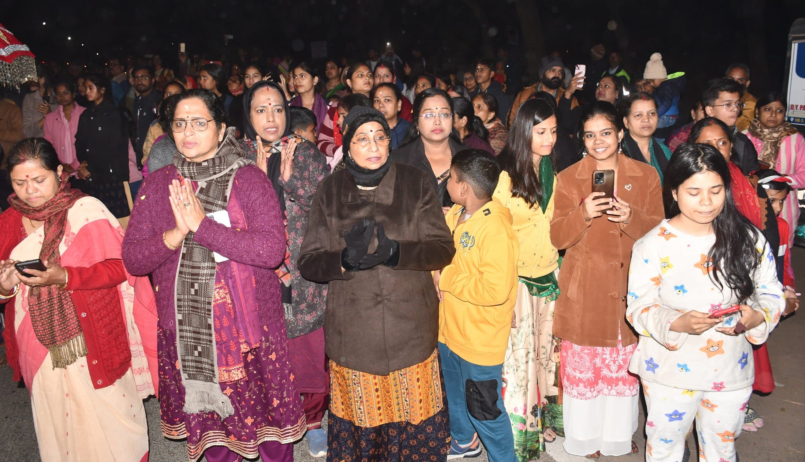 Bokaro News : अयप्पा मंदिर में जले हजारों दीप, लोगों ने की विशेष पूजा