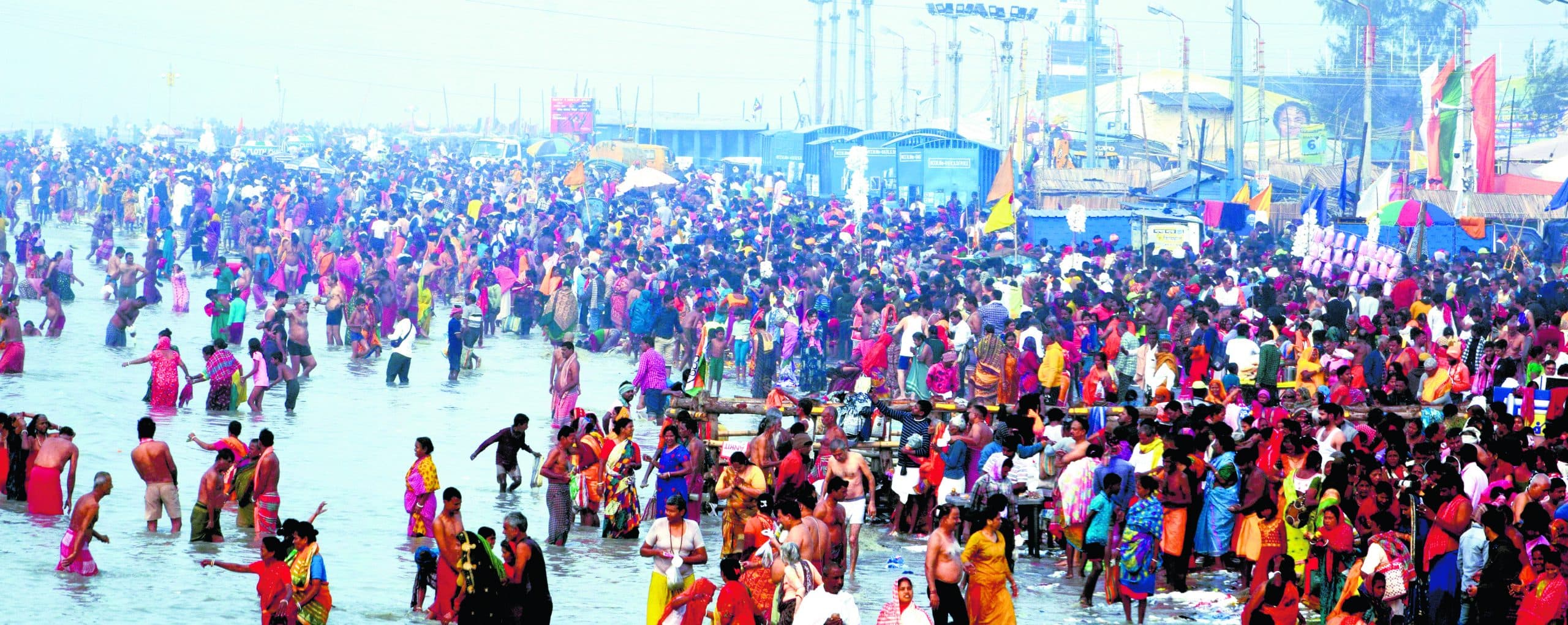 सागरतट पर अब तक 85 लाख श्रद्धालु लगा चुके हैं डुबकी