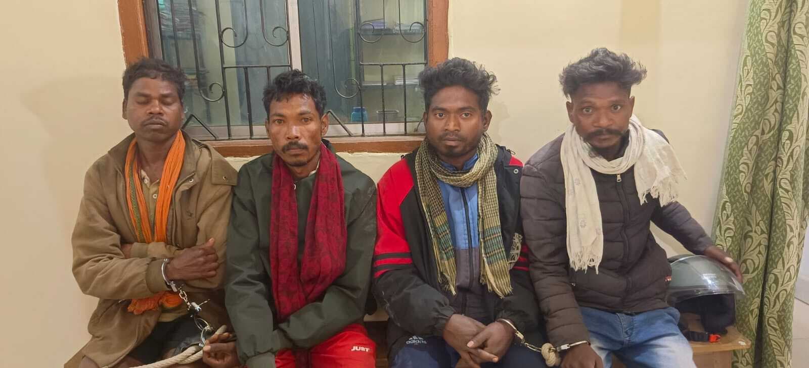 अफीम की खेती करने के आरोप में चार गिरफ्तार