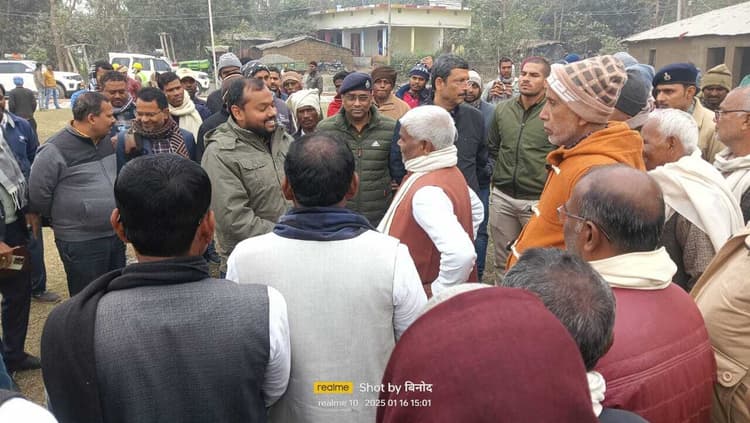 मुख्यमंत्री के आगमन को लेकर तेलवा में उत्सवी माहौल