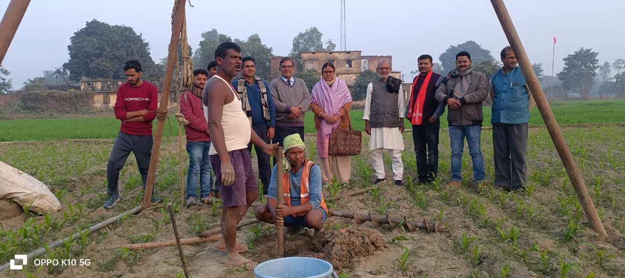 एचएस काॅलेज के भवन निर्माण कार्य को लेकर मिट्टी जांच का लिया सैंपल