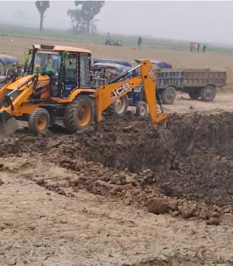 भट्ठा मालिक के अवैध मिट्टी खनन पर रोक