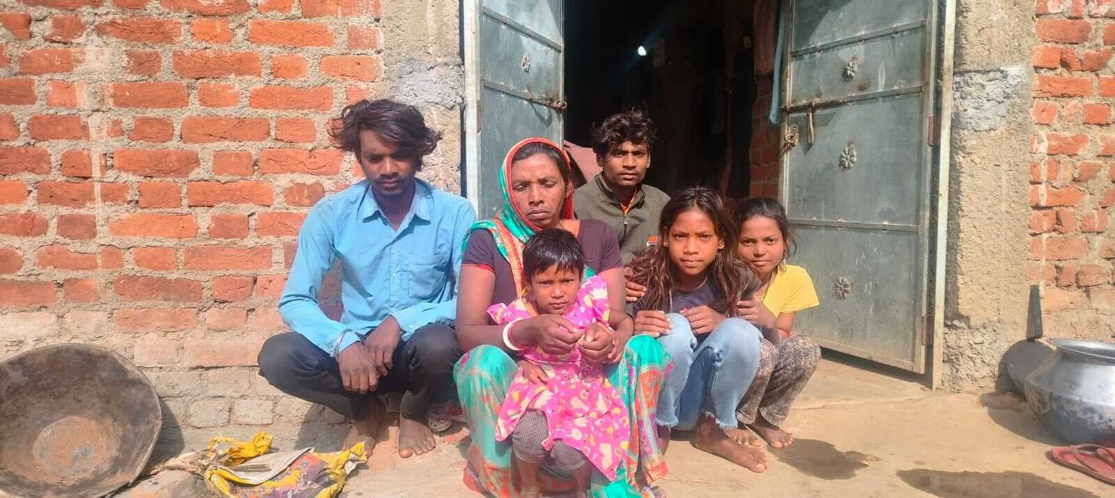 Giridih News :40 दिनों से खेतको के मजदूर का शव पड़ा है सऊदी में