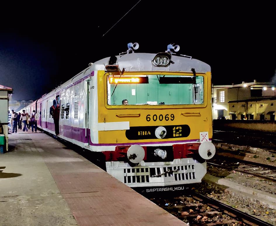 82 एक्सप्रेस व 77 ईएमयू लोकल ट्रेनें रहेंगी रद्द