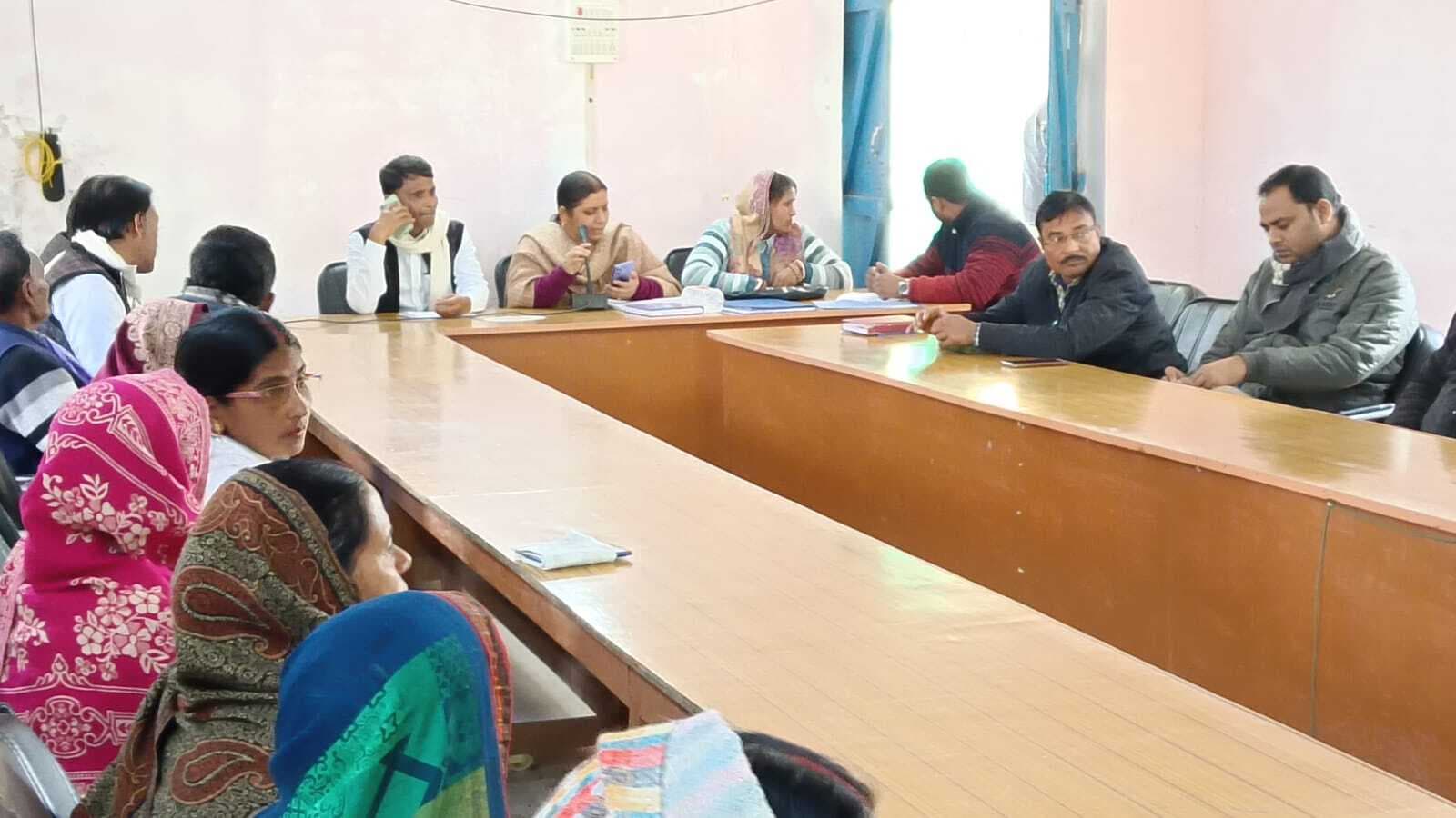 पंसस की बैठक में शिक्षा, स्वास्थ्य, पीएचइडी, सहकारिता, आपूर्ति से संबंधित छाया रहा मामला