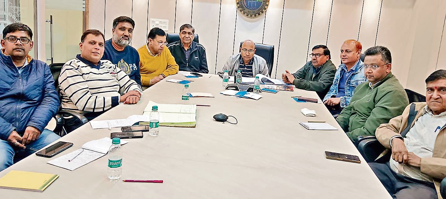 Ranchi News : बिजली खपत में अनियमितता की जांच के बाद विभाग करे कार्रवाई