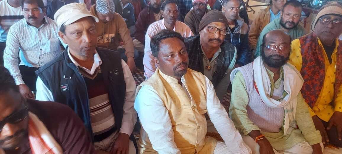 इंद्रियों पर काबू पाने के लिए सत्संग जरूरी : स्वामी प्रमोद जी महाराज