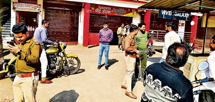 Dhanbad News: खरखरी खूनी संघर्ष मामले में छापेमारी जारी