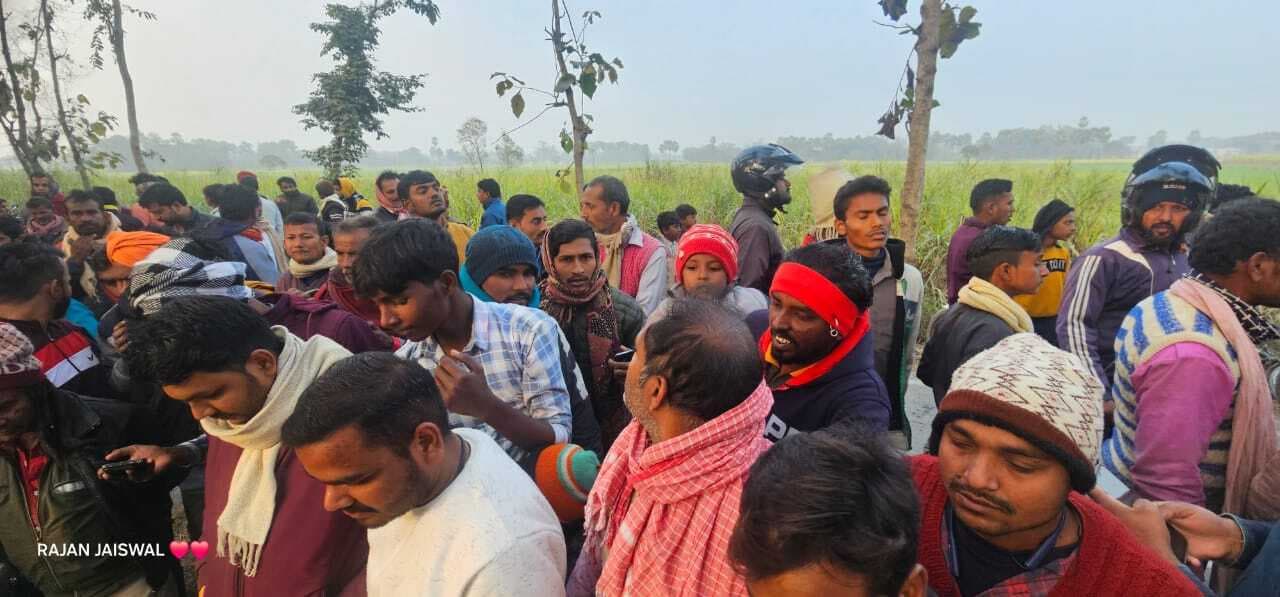 पेड़ से टकरायी बाइक, युवक की मौत