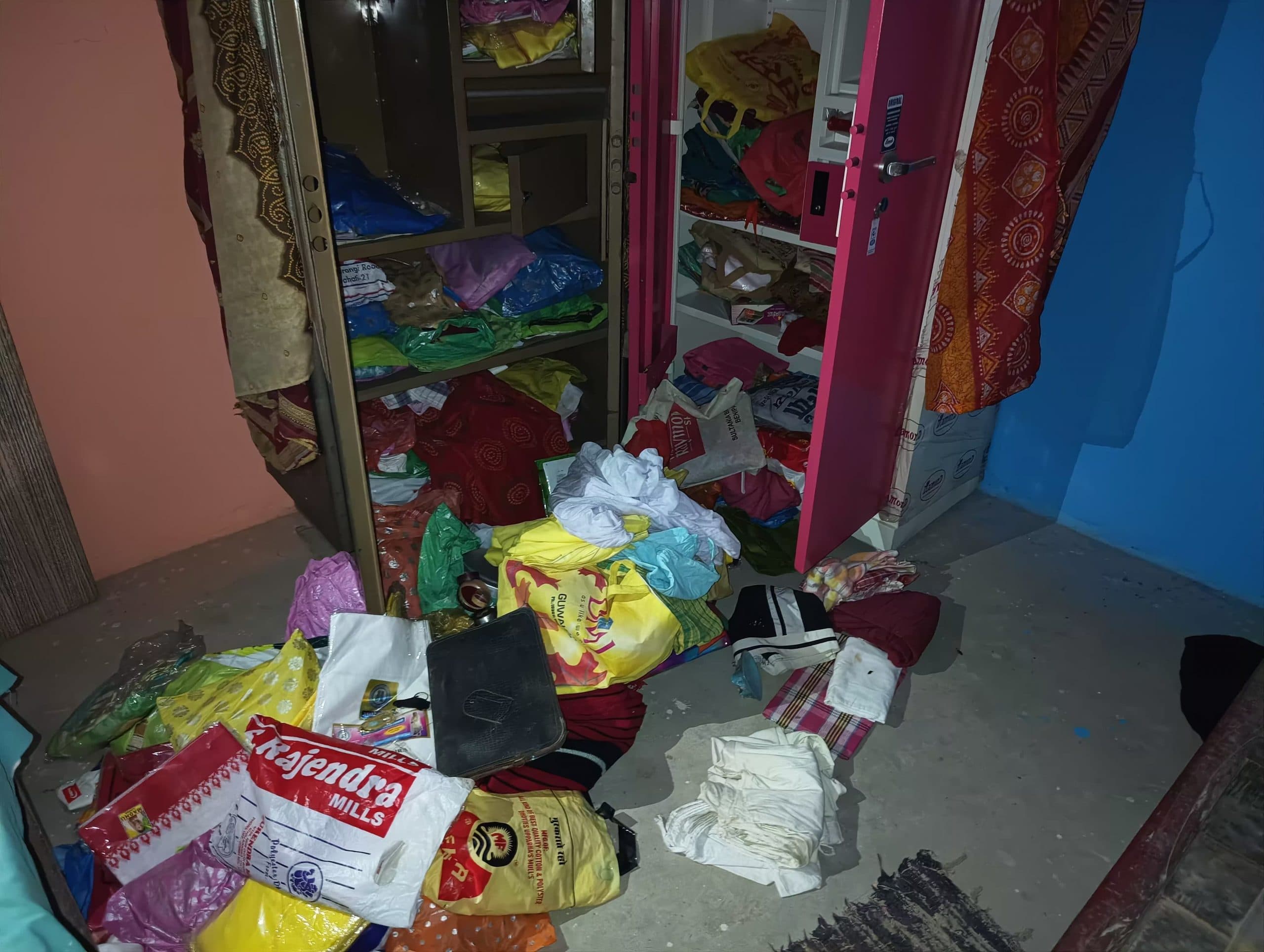 Madhubani News : अवारी गांव के चार बंद घरों में चोरी की वारदात