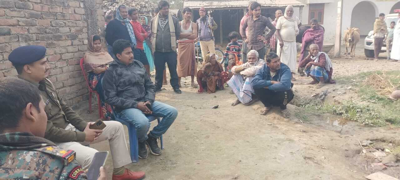 फंदे से लटका मिला विवाहिता का शव