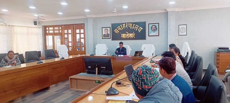 लाभुकों को मिले सुकन्या योजना का लाभ: डीसी