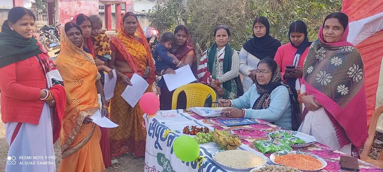 कल्याणकारी योजनाओं का लाभ उठाने का आह्वान