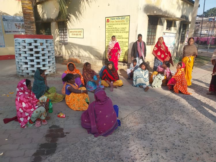 Giridih News : पानी को ले दो पक्षों में मारपीट, 12 घायल, दो रेफर