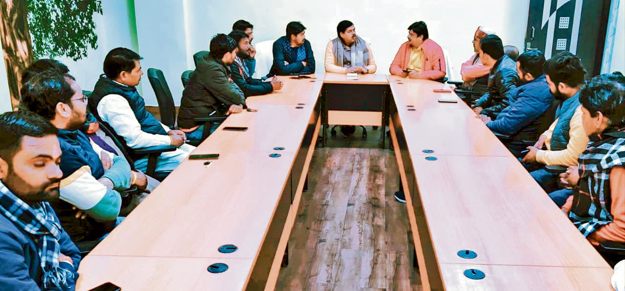 Gopalganj News : एनडीए का कार्यकर्ता सम्मेलन आज, स्वागत के लिए सजा वीएम फील्ड