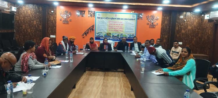 Madhubani News : भूकंप से बचाव के लिए नप के वार्ड पार्षदों की हुई बैठक