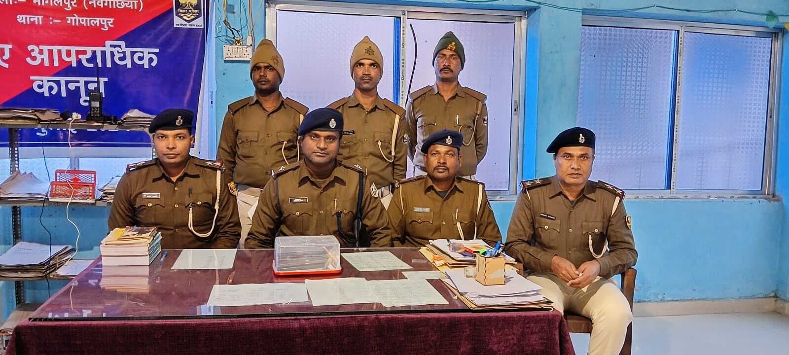 Bhagalpur news कट्टा व गोली के साथ सात गिरफ्तार, भेजा जेल