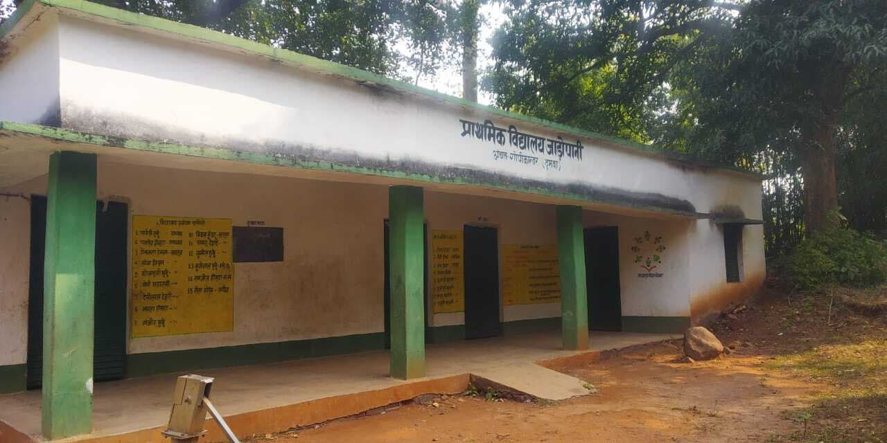 फर्जी उपस्थिति बनाने का दबाव, सीआरपी पर पैसे मांगने का आरोप