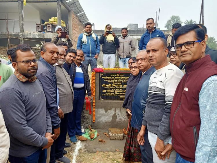 विधायक ने नपं में करीब 37 लाख रुपये की योजनाओं का किया शिलान्यास