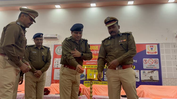 जिले भर में 156 शिकायतें आयीं, 45 का हुआ निबटारा