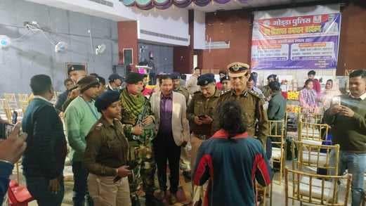 थाने में दिये गये आवेदन पर जल्दी नहीं सुनी जाती हैं फरियाद, लगाना पड़ता है चक्कर