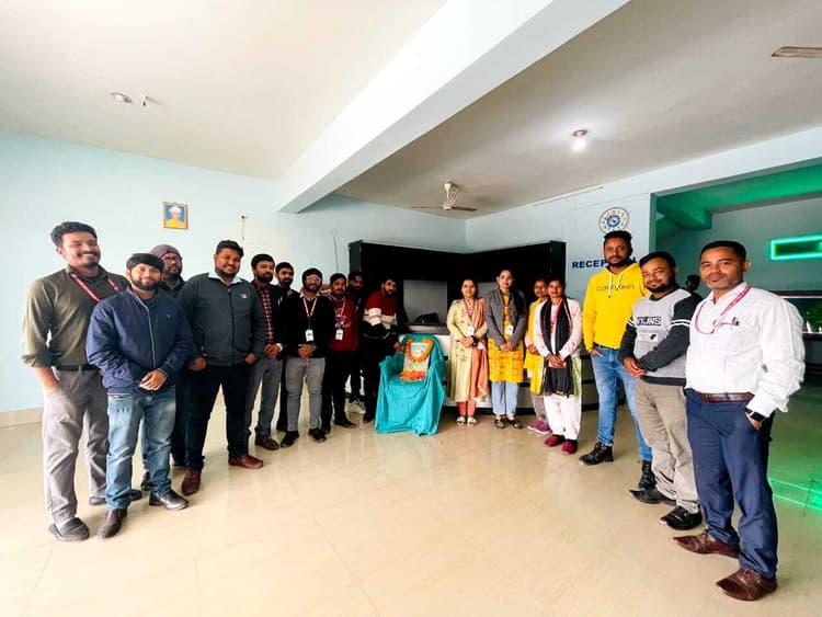 खेलकूद प्रतियोगिता में बच्चों ने लिया भाग