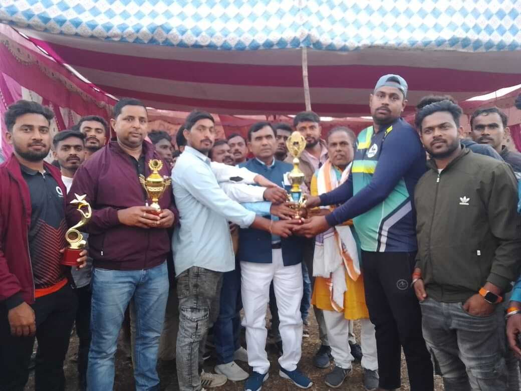 बजरंग इलेवन ने विपिन इलेवन को 11 रन से हराया