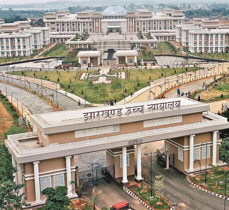 High Court News : लॉ अफसर की जगह अपर प्रशासक जांच रहे कागजात, हाइकोर्ट सख्त